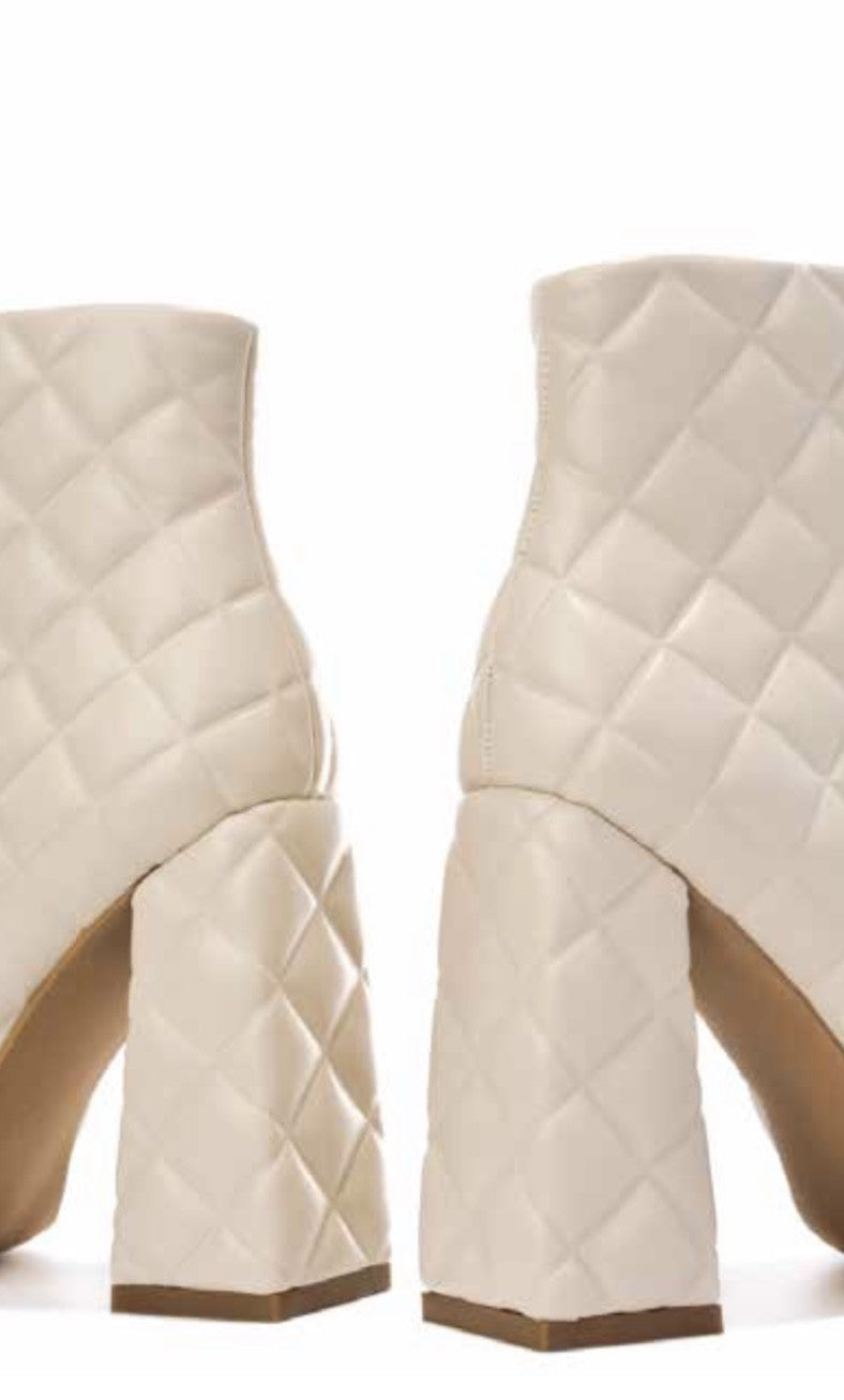 QUILTED HEEL BOOTIES