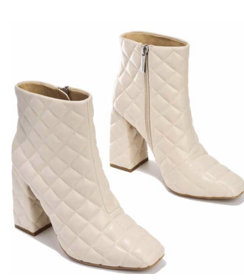 QUILTED HEEL BOOTIES
