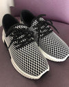 Breathable sneakers